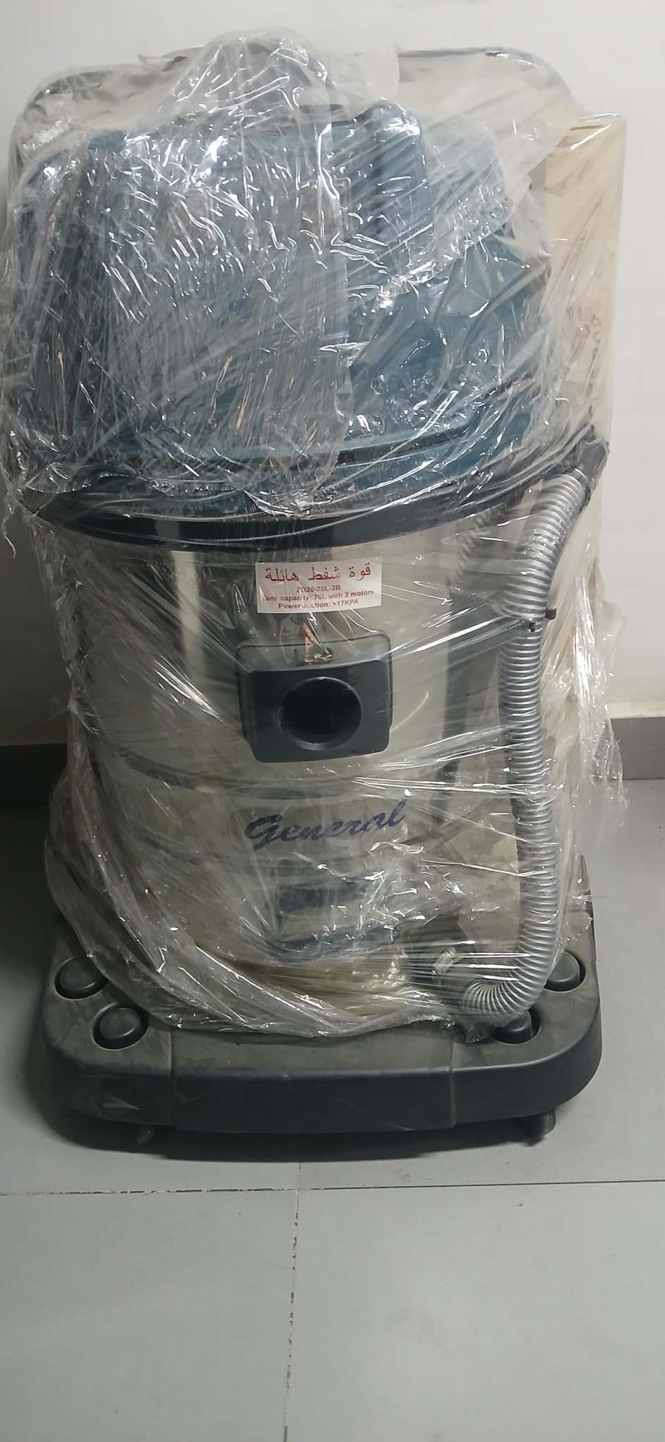 مكنسه شفط الاتربه والسوائل ZD28-70L-2B